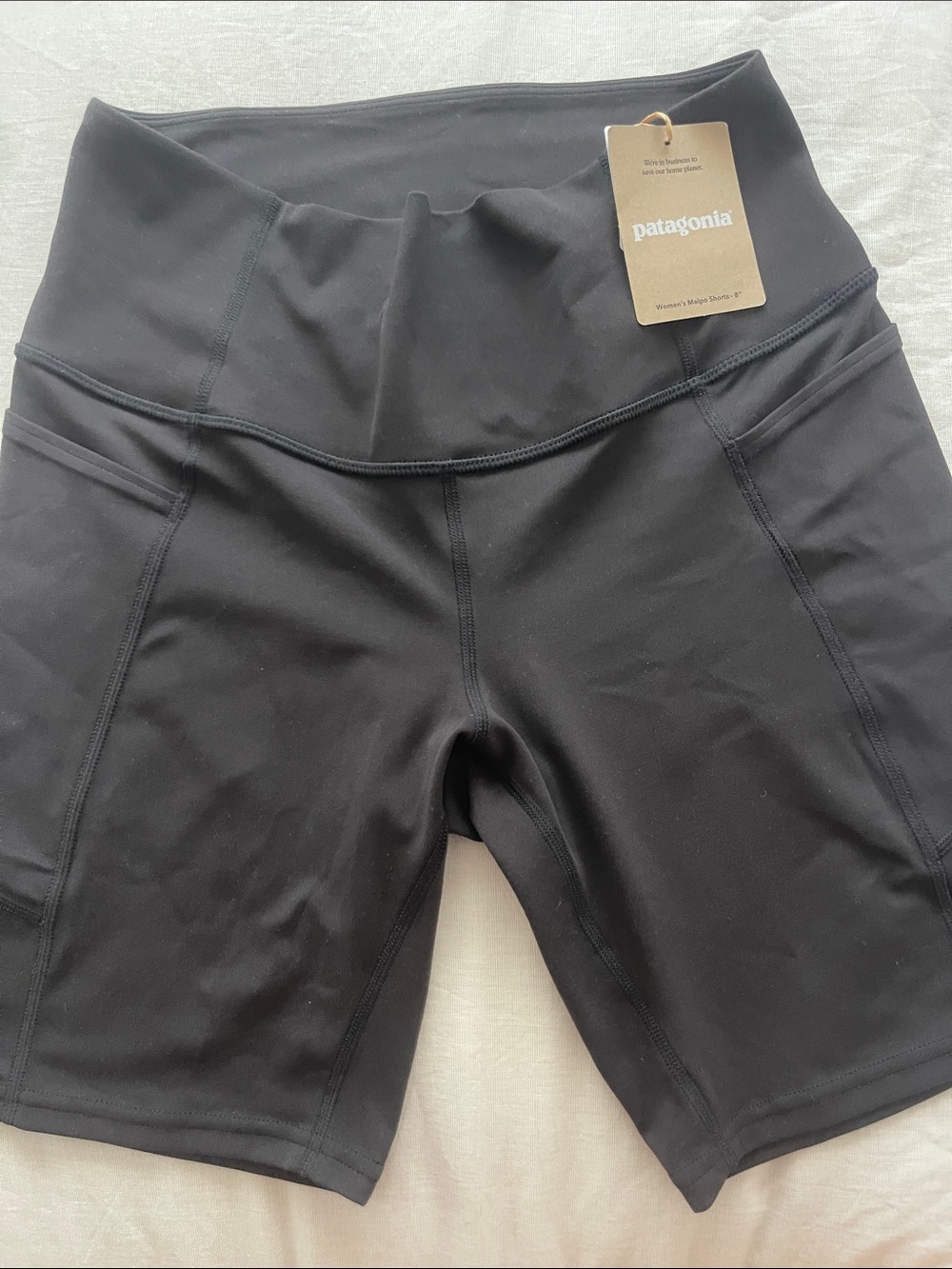 Patagonia Black High-Waist Maipo Bike Shorts with Side Pockets - MEDIUM 8”